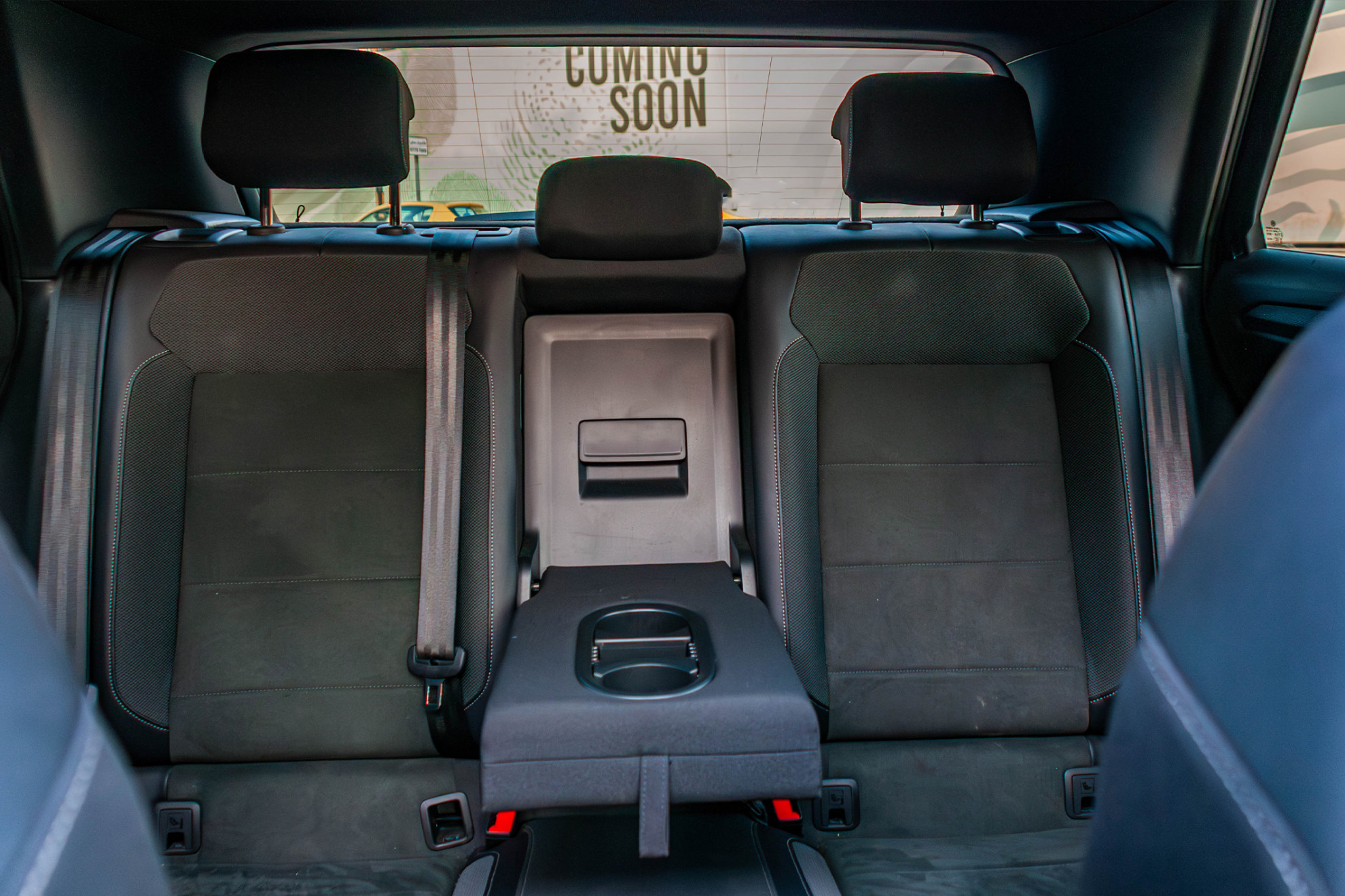 浅褐色的 艾托 M7 2026