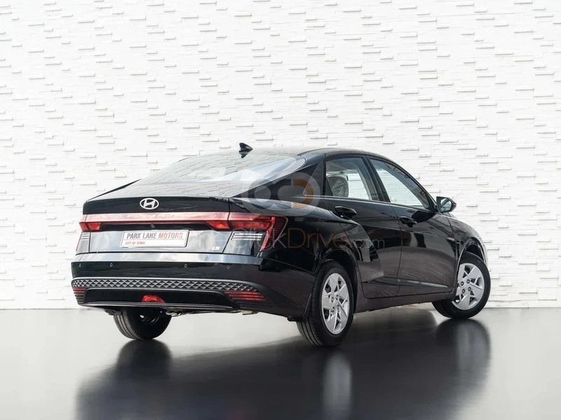 zwart Hyundai Accent Base 2023