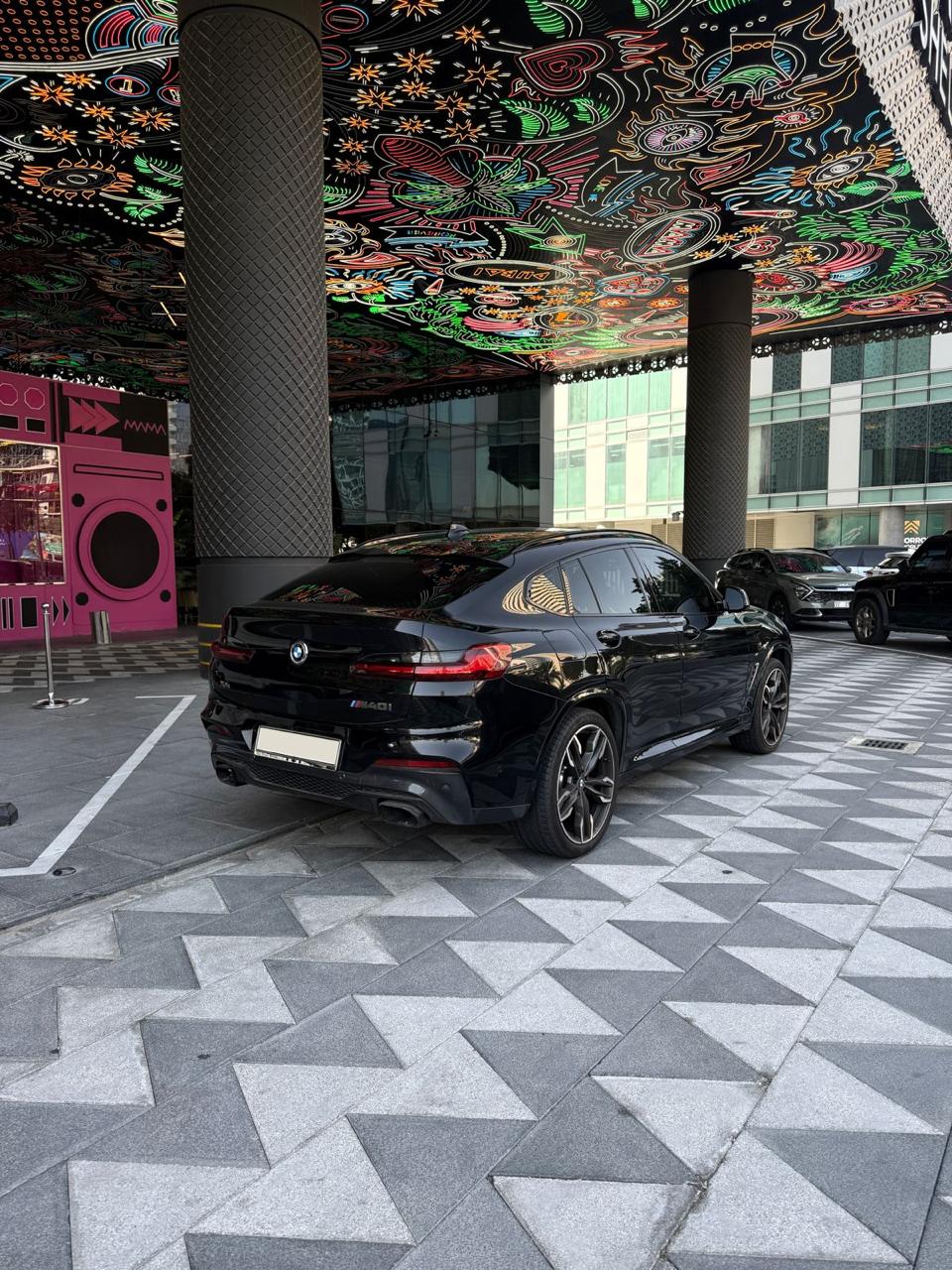 Schwarz Kia Amanti Base 2027