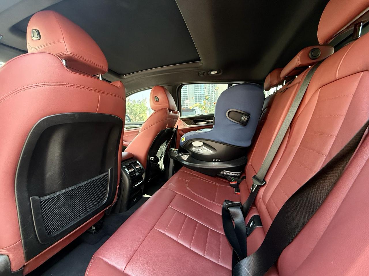 Schwarz Kia Amanti Base 2027