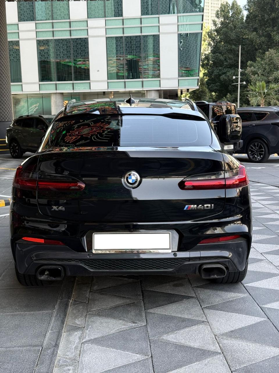 Красный Alfa Romeo 147  2025 год