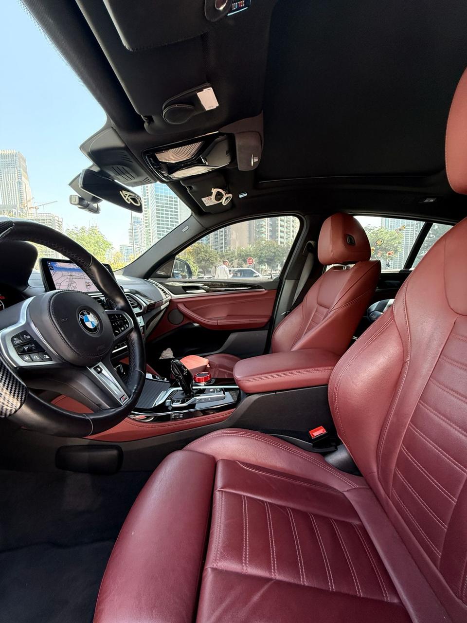 Красный Alfa Romeo 147  2025 год