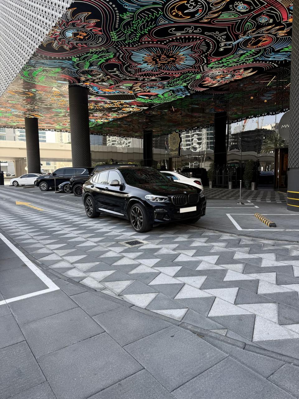 Красный Alfa Romeo 147  2025 год